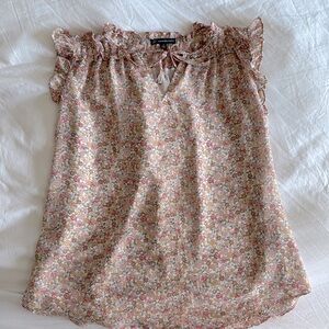 Adrianna Papell women’s blouse size Small. Flower/peach/pink